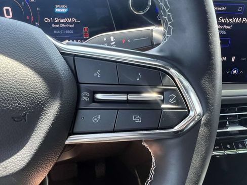 Used 2024 Chevrolet Traverse LS FWD image 24
