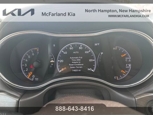 Used 2018 Jeep Grand Cherokee Overland image 17
