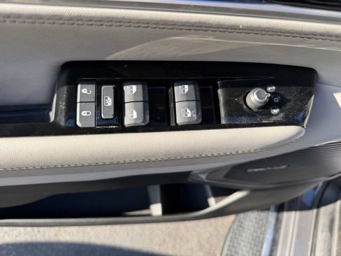 Used 2022 Jeep Wagoneer Series II w/ Rear Seat Video Group 1 image 19