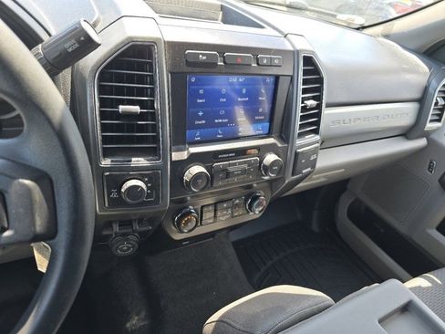 Used 2022 Ford F250 XLT w/ XLT Premium Package AWD/4WD image 7