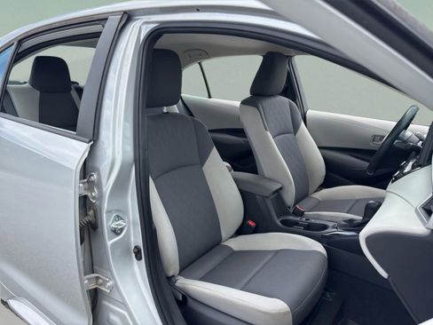 Used 2024 Toyota Corolla LE FWD image 31