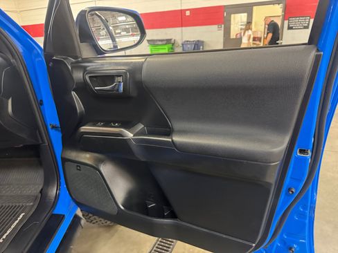 Used 2019 Toyota Tacoma TRD Pro AWD/4WD image 16