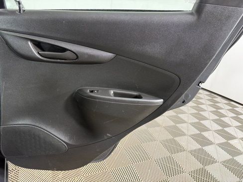 Used 2019 Chevrolet Spark LT image 19