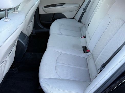 Used 2018 Kia Optima LX image 10