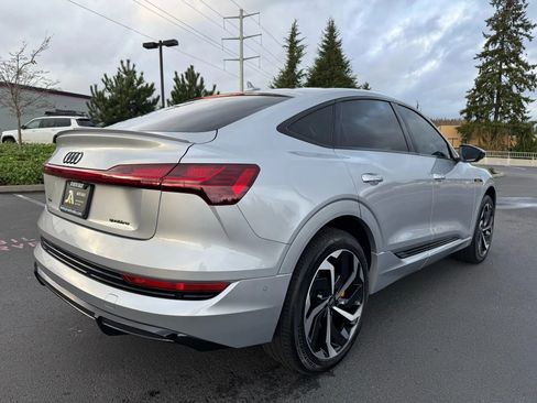 Used 2022 Audi e-tron Premium Plus w/ Premium Plus Package image 10