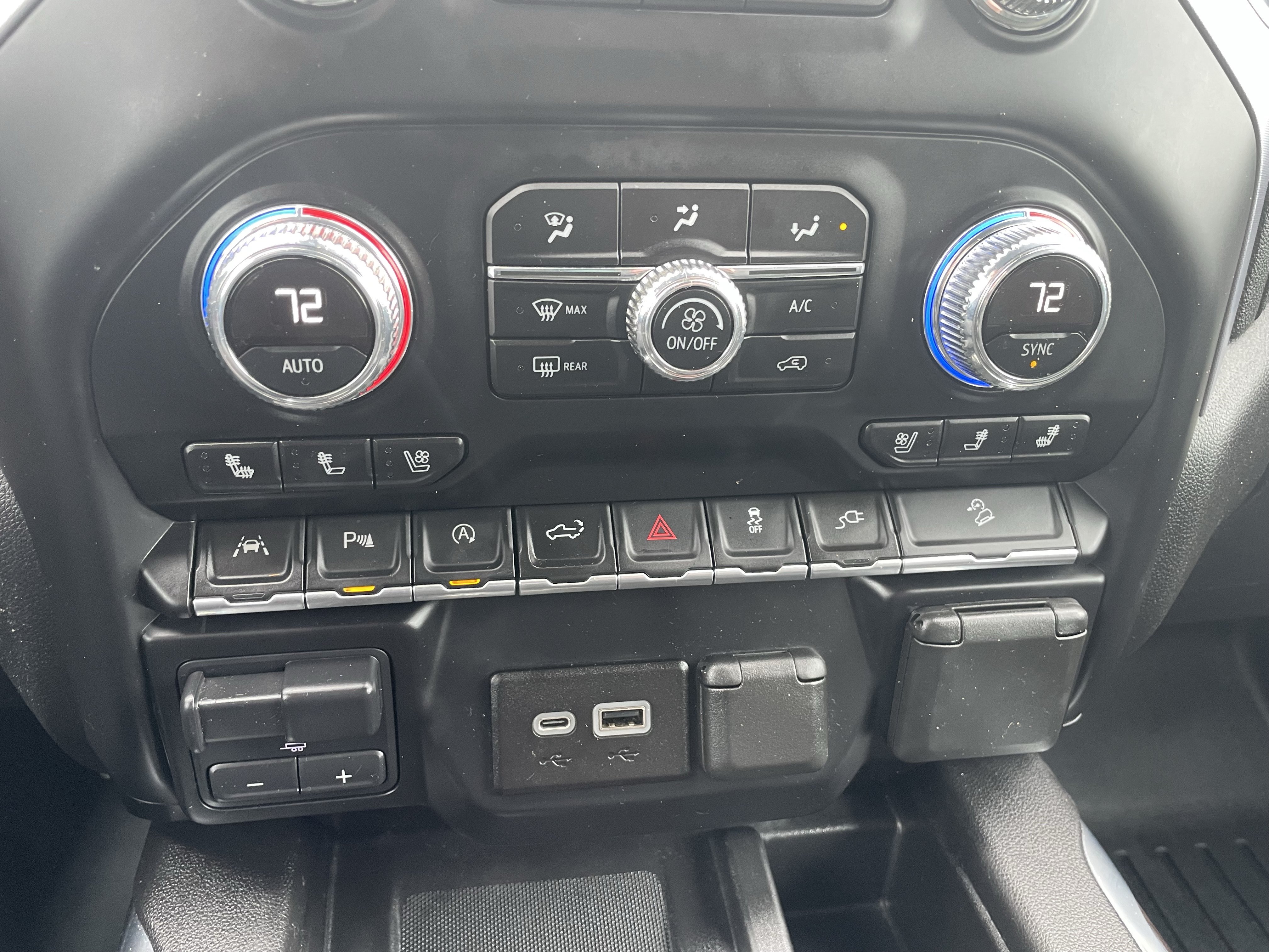 Used 2019 GMC Sierra 1500 SLT w/ SLT Premium Plus Package AWD/4WD image 24