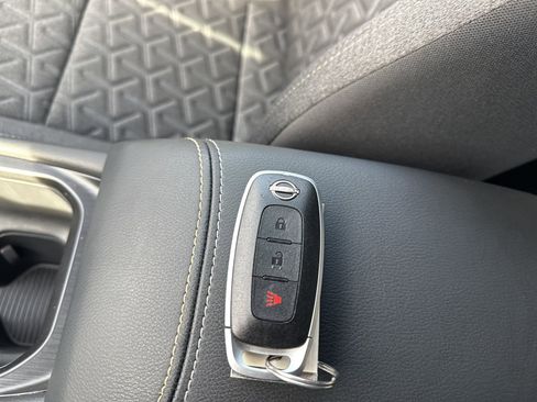 Used 2025 Nissan Kicks SV image 56