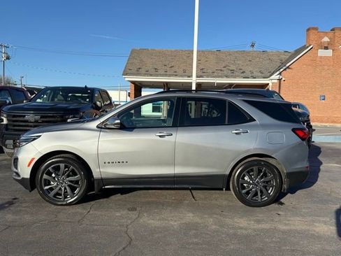 Used 2023 Chevrolet Equinox RS image 4