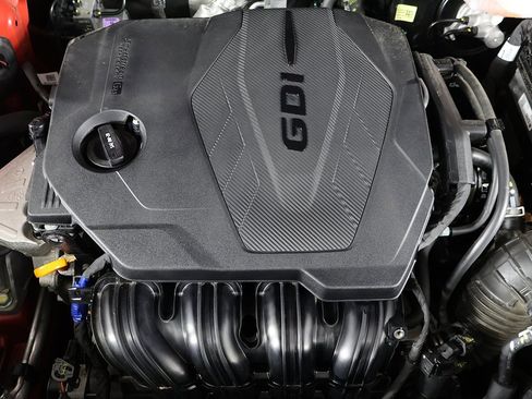 Certified 2023 Hyundai Santa Fe SEL image 17