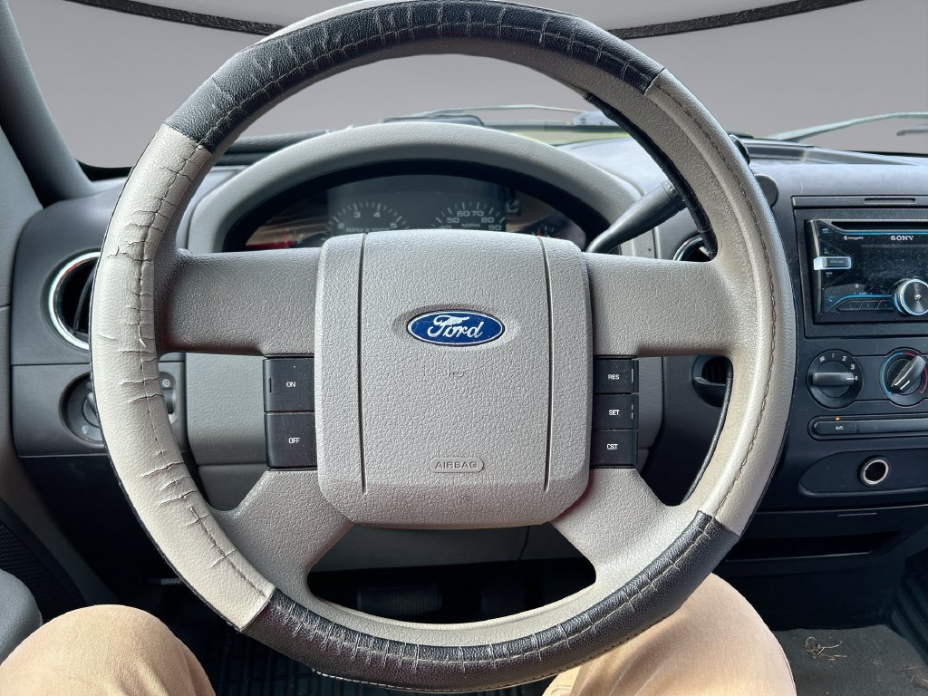 Used 2005 Ford F150 Lariat RWD image 14