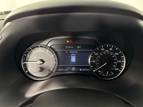 Used 2024 Nissan Armada SL w/ Captain's Chairs Package image 26