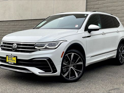 Certified 2024 Volkswagen Tiguan SEL R-Line image 12