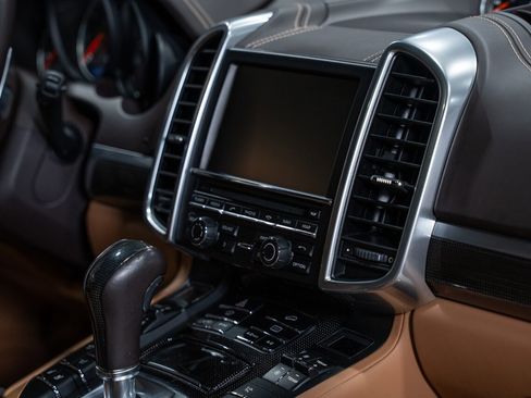 Used 2016 Porsche Cayenne Turbo S w/ Premium Package Plus image 62