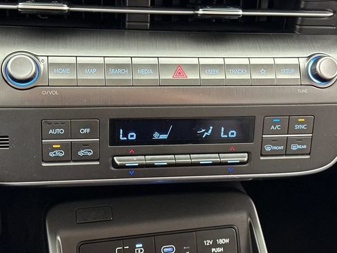 Used 2024 Hyundai Kona Limited FWD image 23