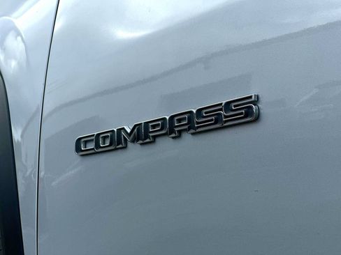 Used 2025 Jeep Compass Limited AWD/4WD image 15