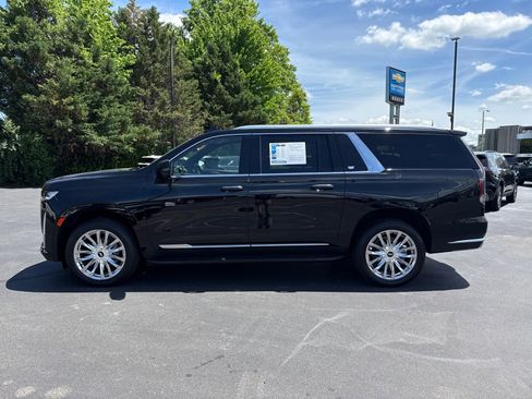 Used 2023 Cadillac Escalade ESV Premium Luxury AWD/4WD image 6