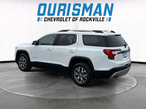 Used 2023 GMC Acadia SLT w/ Preferred Package image 4