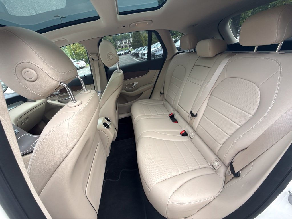 Used 2021 Mercedes-Benz GLC 300 4MATIC image 14