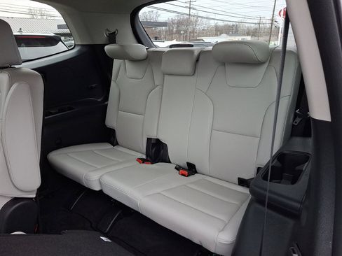 Used 2023 Kia Telluride S w/ S Sunroof Package image 9