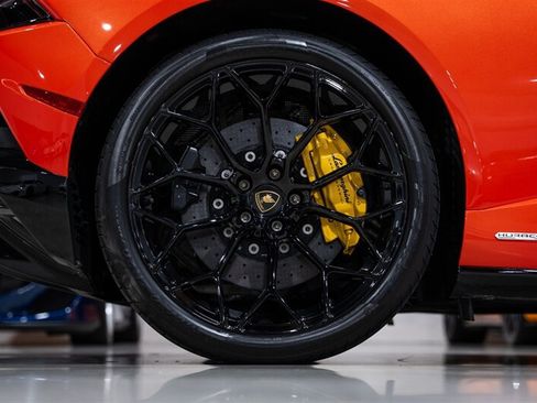 Used 2021 Lamborghini Huracan EVO AWD/4WD image 43