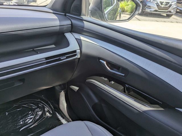 Used 2025 Hyundai Santa Cruz Limited AWD/4WD image 17