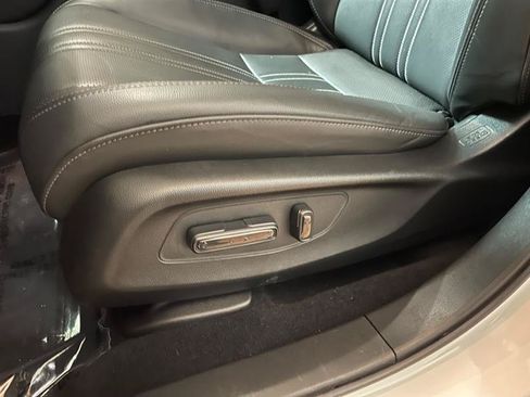 Used 2024 Honda HR-V EX-L image 51