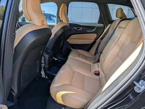 Used 2023 Volvo XC60 T8 Ultimate w/ Climate Package AWD/4WD image 26