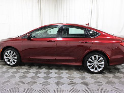 Used 2017 Chrysler 200 Limited Platinum FWD image 27