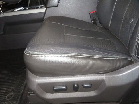 Used 2014 Ford F250 Lariat w/ Lariat Ultimate Package image 20