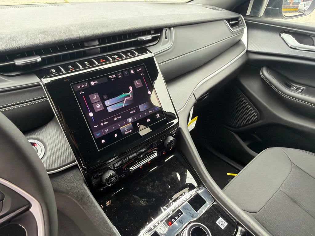 New 2026 Jeep Grand Cherokee Laredo X AWD/4WD image 15