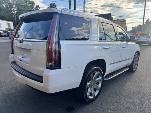 Used 2016 Cadillac Escalade Luxury AWD/4WD image 5