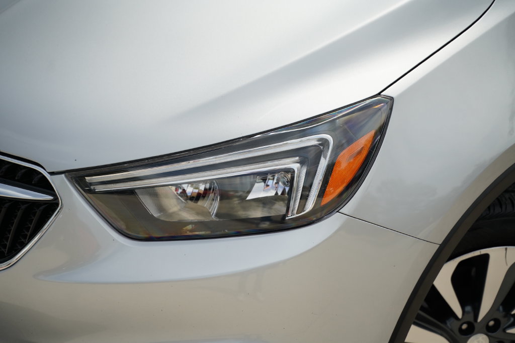 Used 2022 Buick Encore Preferred w/ Safety Package FWD image 2