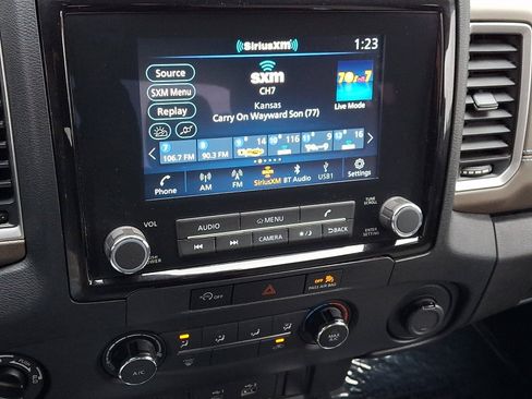 Used 2024 Nissan Frontier SV AWD/4WD image 12