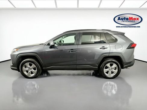 Used 2025 Toyota RAV4 XLE AWD/4WD image 9