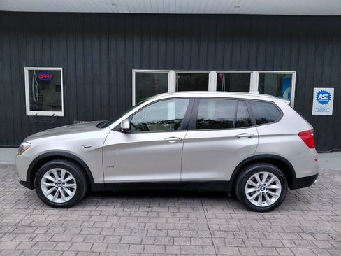 Used 2017 BMW X3 xDrive28i AWD/4WD image 2