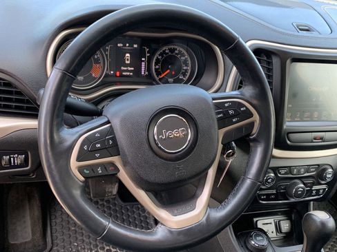 Used 2015 Jeep Cherokee Latitude w/ Cold Weather Group image 12