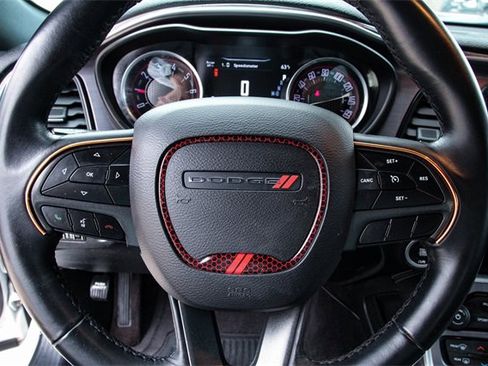 Used 2018 Dodge Challenger SXT image 17