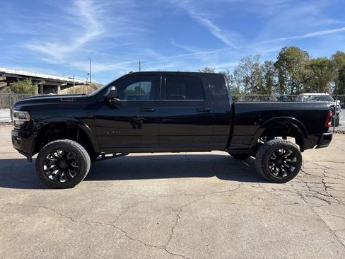 Used 2020 RAM 2500 Laramie w/ Night Edition image 10