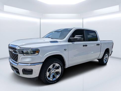 New 2026 RAM 1500 4x4 Crew Cab image 7