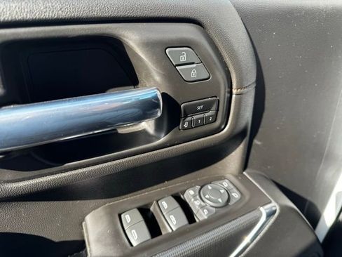 Used 2020 GMC Sierra 2500 AT4 w/ AT4 Premium Package image 22