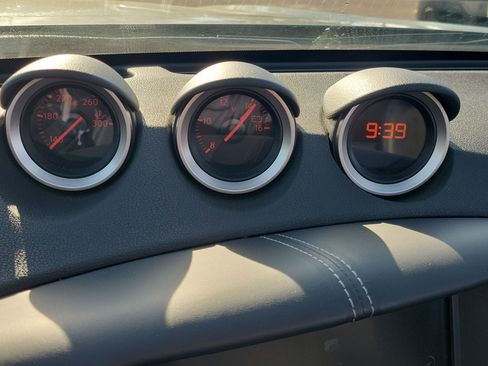 Used 2018 Nissan 370Z Touring Sport image 22