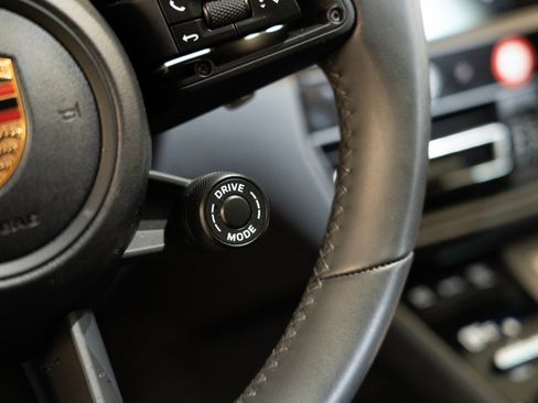 Certified 2026 Porsche Macan AWD/4WD image 23