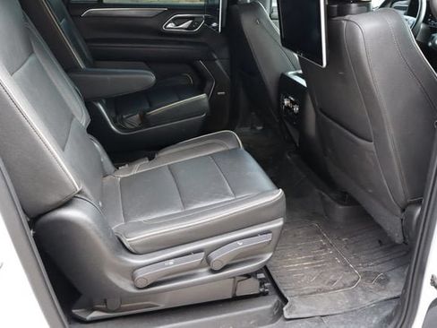 Used 2022 GMC Yukon XL SLT w/ SLT Premium Package RWD image 19