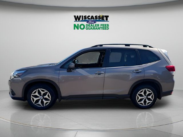 Used 2023 Subaru Forester Premium AWD/4WD image 2