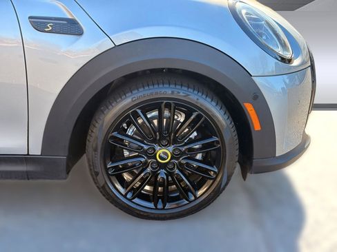 Certified 2024 MINI Cooper SE image 12