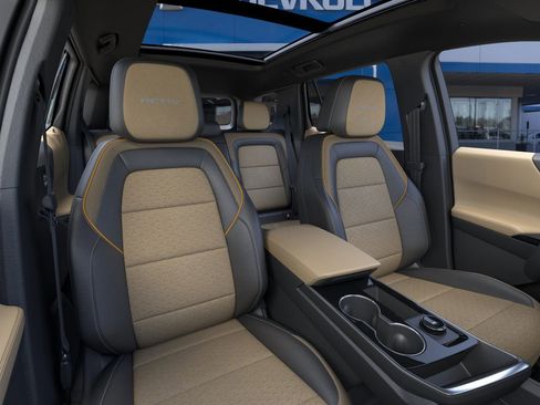 New 2026 Chevrolet Equinox ACTIV w/ Convenience Package III image 16