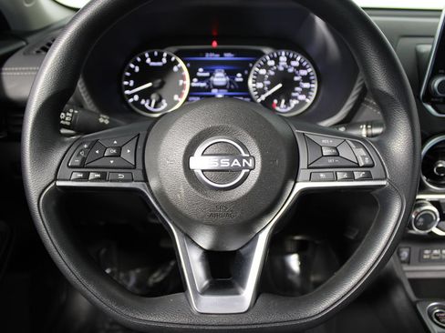 Used 2024 Nissan Sentra SV FWD image 6
