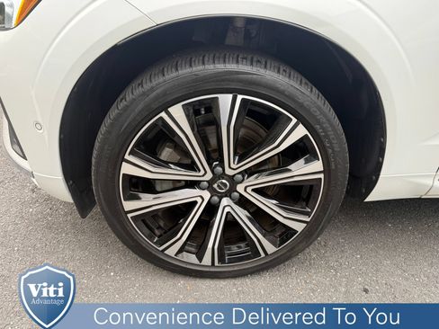 Certified 2023 Volvo XC60 B6 Ultimate w/ Protection Package Premier AWD/4WD image 12