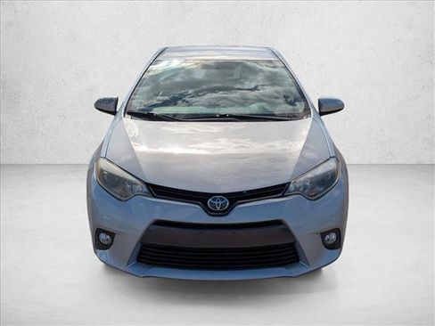 Used 2015 Toyota Corolla LE image 2