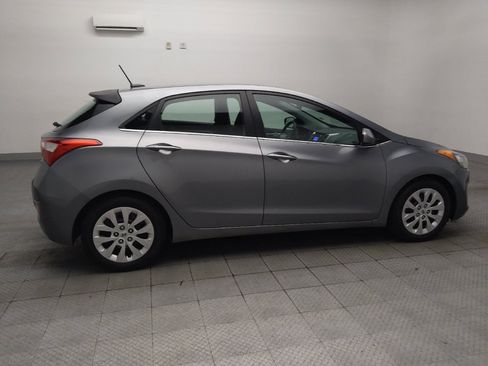 Used 2016 Hyundai Elantra GT FWD image 10